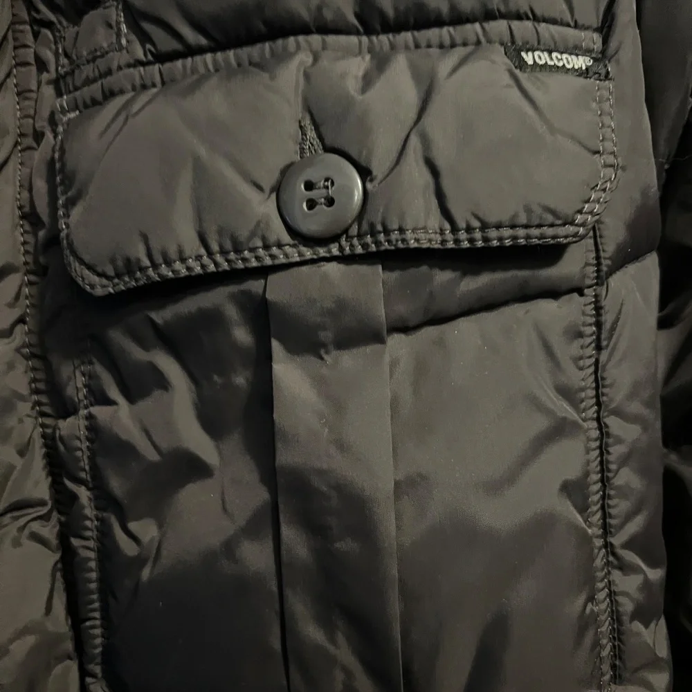 Volcom puffer jacket - Picture 3 of 5